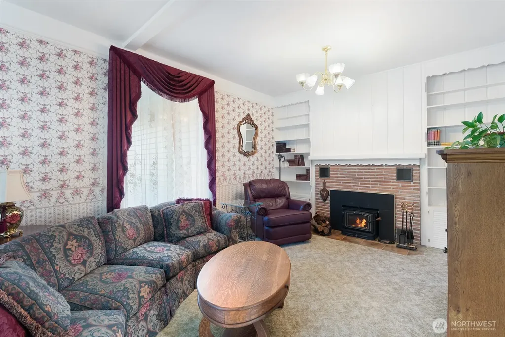 303 7th Street Anacortes WA 98221