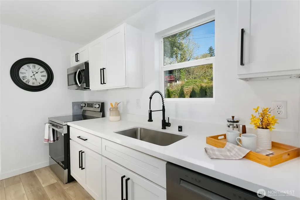 120 Tracy Avenue N Port Orchard WA 98366