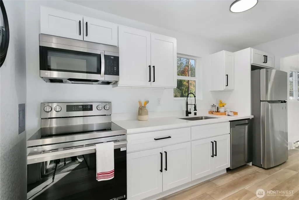 120 Tracy Avenue N Port Orchard WA 98366