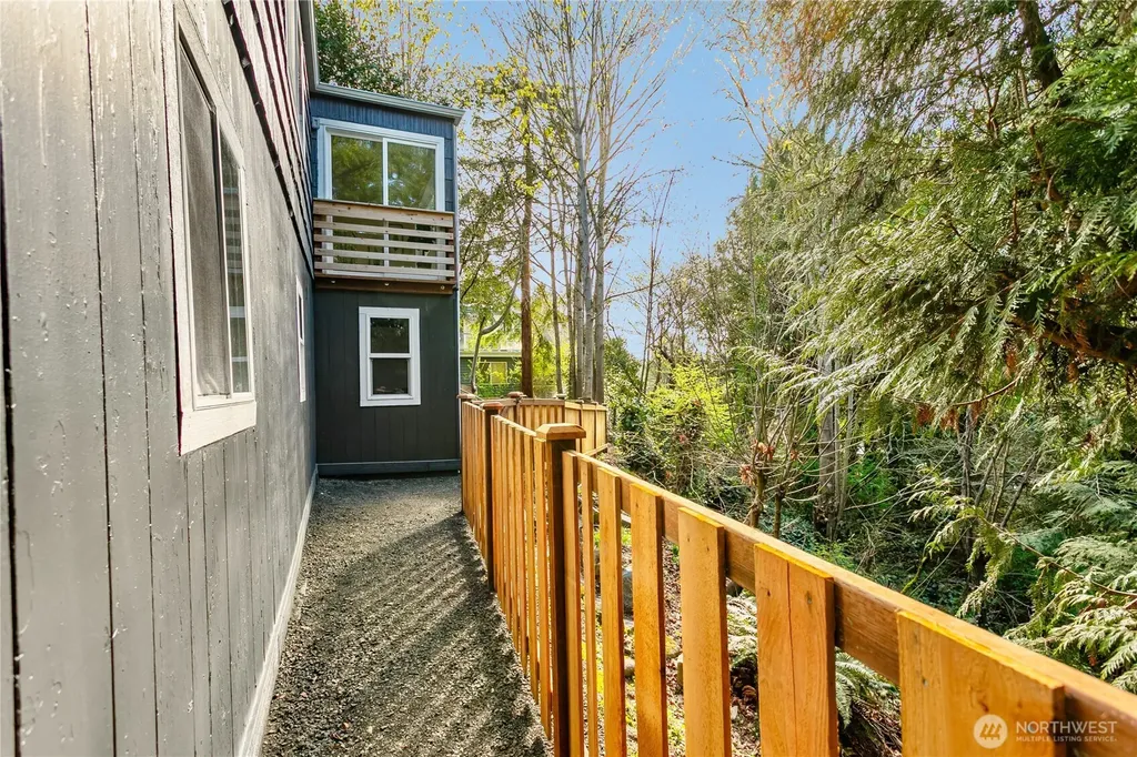 120 Tracy Avenue N Port Orchard WA 98366
