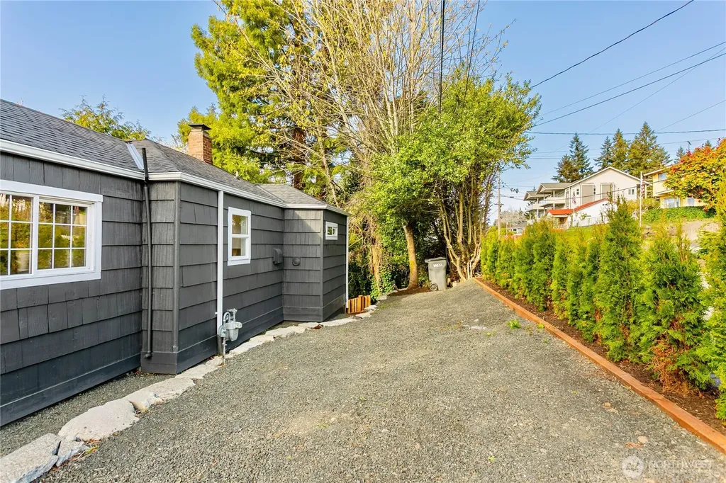 120 Tracy Avenue N Port Orchard WA 98366