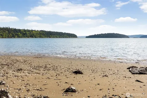 8480 Thompson Beach Road Anacortes WA 98221