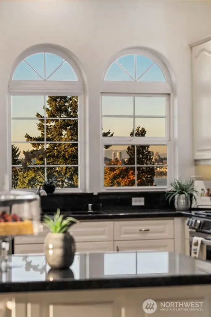 5913 Normar Place Blaine WA 98230