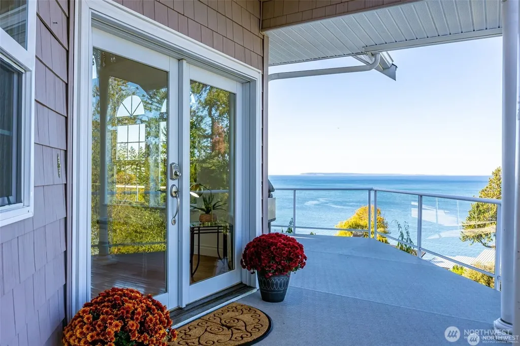 5913 Normar Place Blaine WA 98230