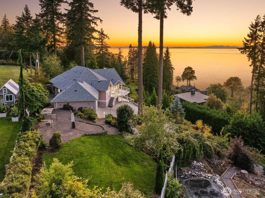 5913 Normar Place Blaine WA 98230