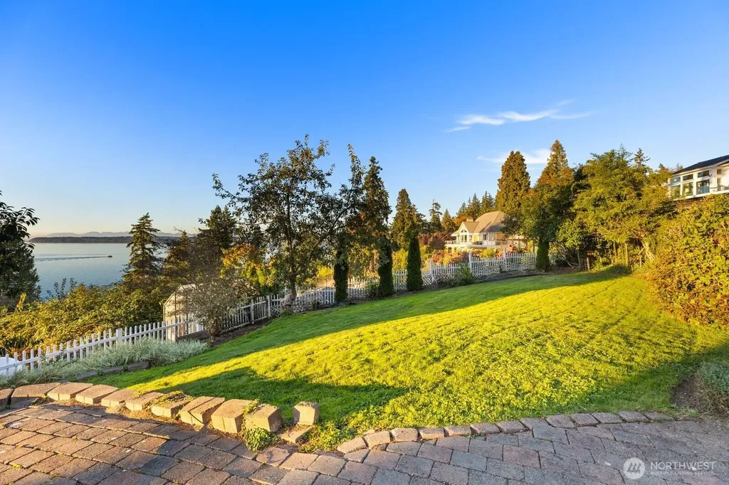 5913 Normar Place Blaine WA 98230