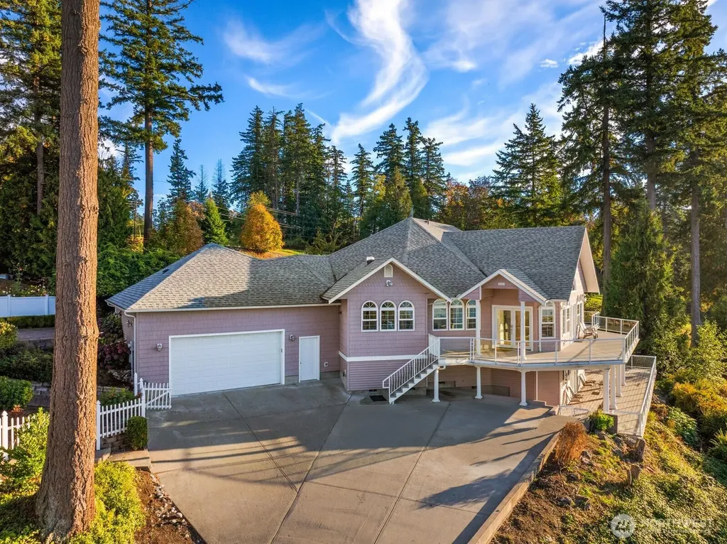 5913 Normar Place Blaine WA 98230