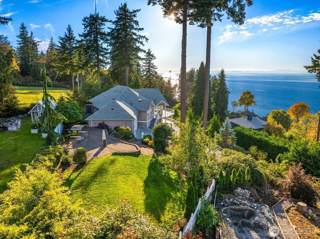 5913 Normar Place Blaine WA 98230