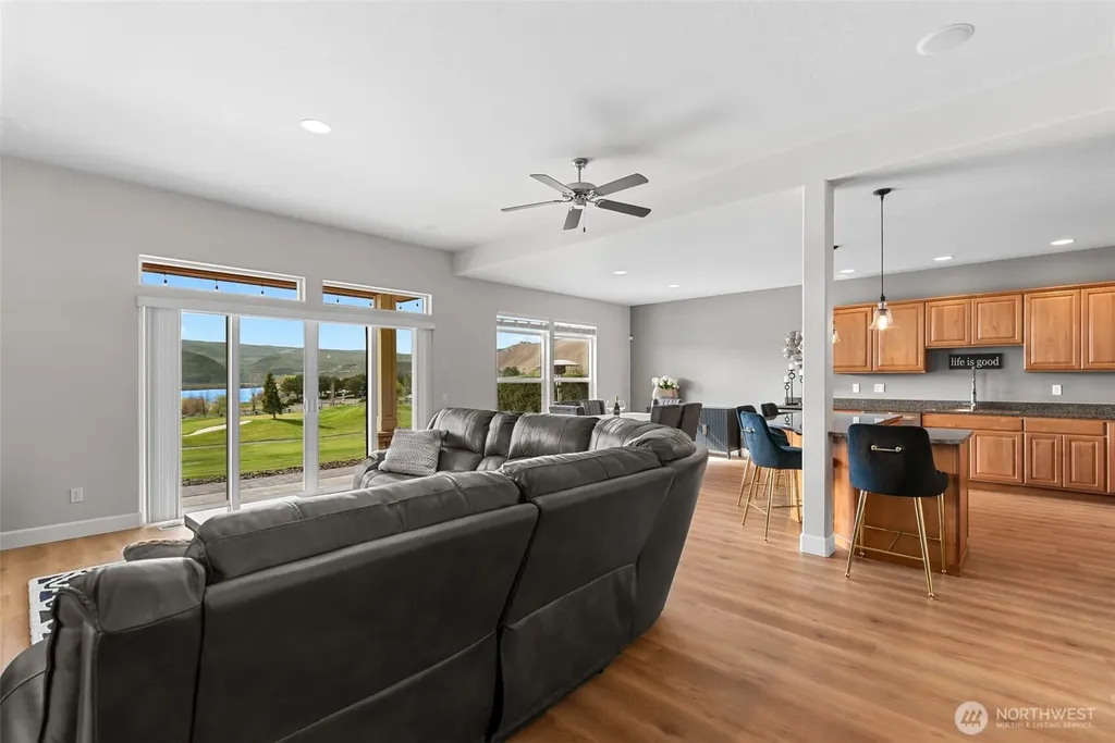 23496 Sunserra Loop NW Quincy WA 98848