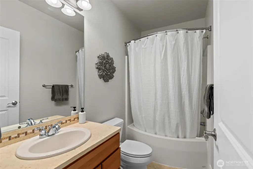 23496 Sunserra Loop NW Quincy WA 98848