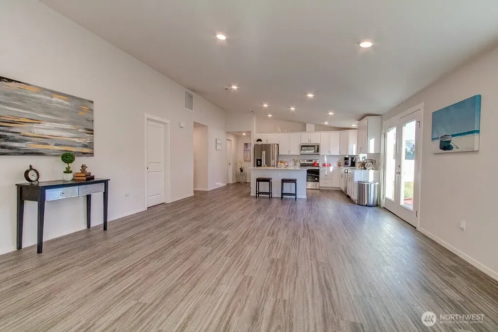 27 Jonagold Lane Manson WA 98831
