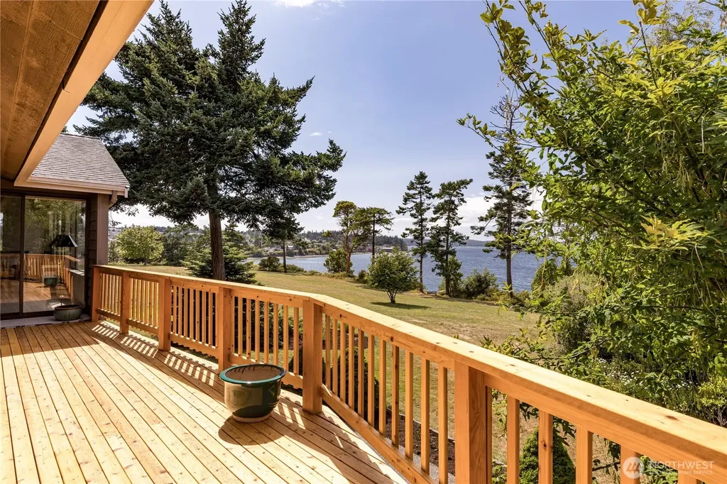 1204 Leisure Street Coupeville WA 98239