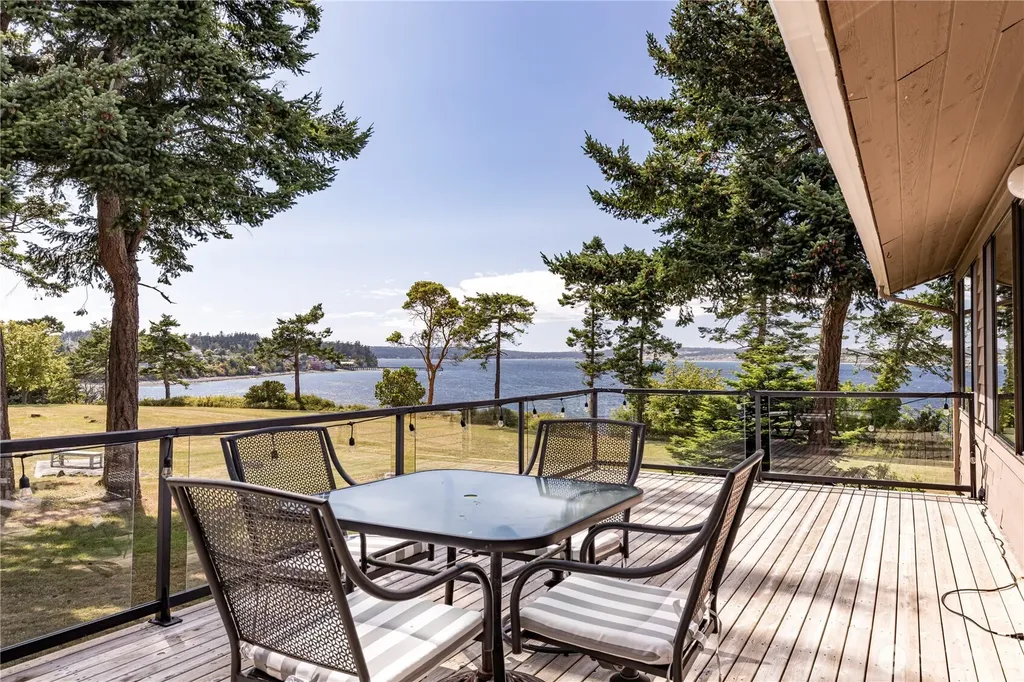 1204 Leisure Street Coupeville WA 98239