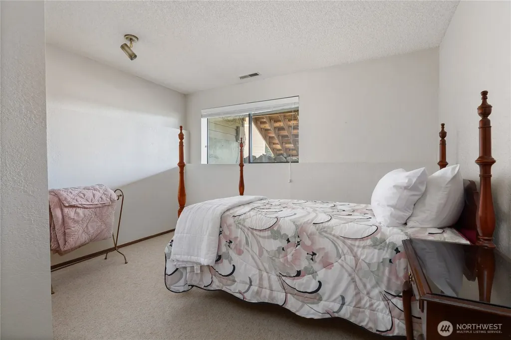 1204 Leisure Street Coupeville WA 98239