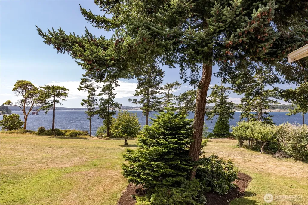 1204 Leisure Street Coupeville WA 98239