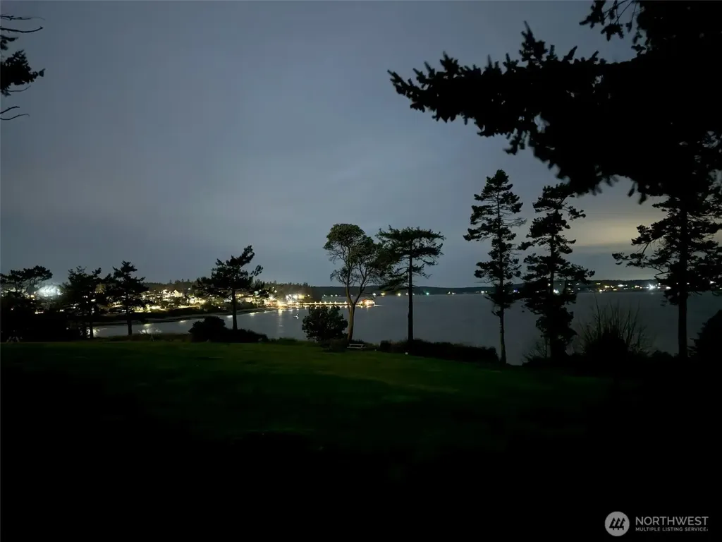 1204 Leisure Street Coupeville WA 98239