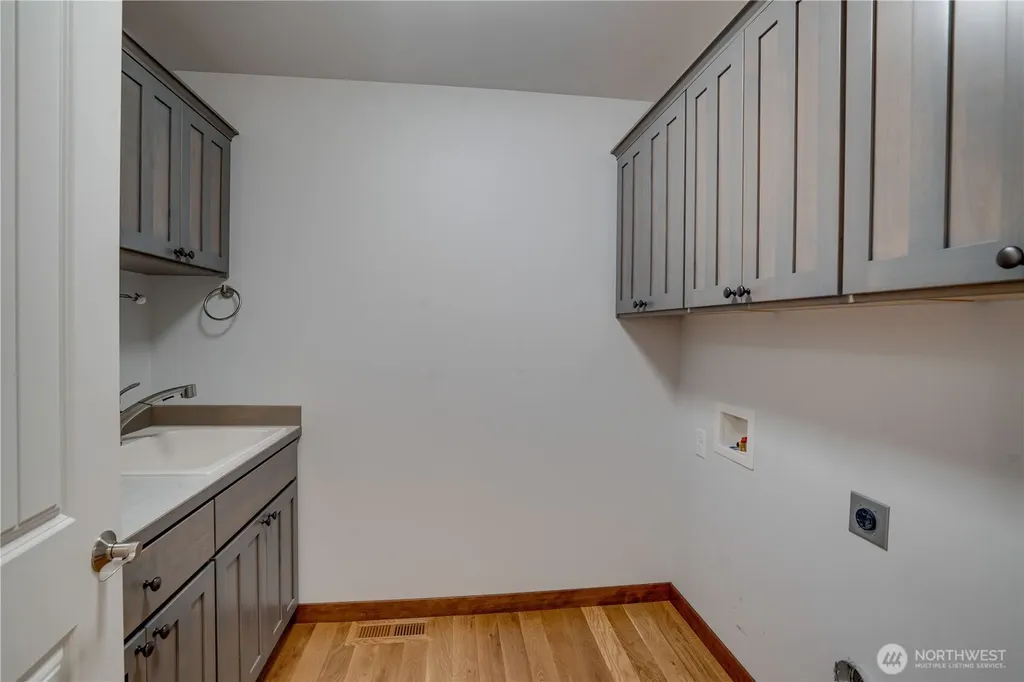 647 S Newton Avenue East Wenatchee WA 98802