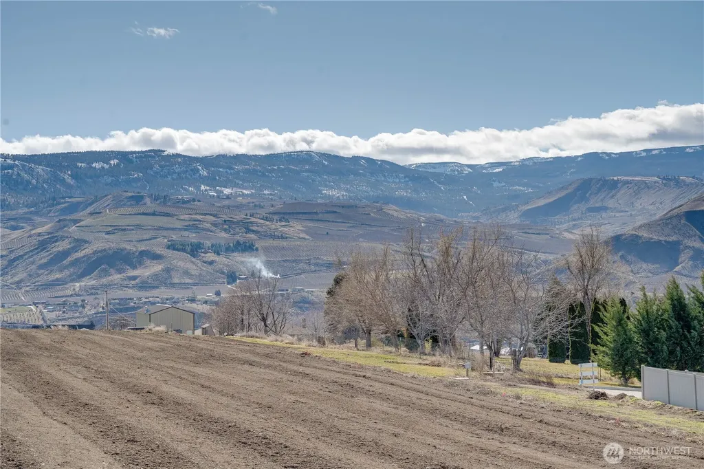 647 S Newton Avenue East Wenatchee WA 98802