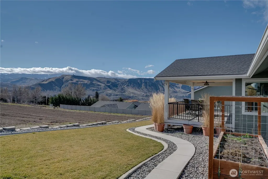 647 S Newton Avenue East Wenatchee WA 98802
