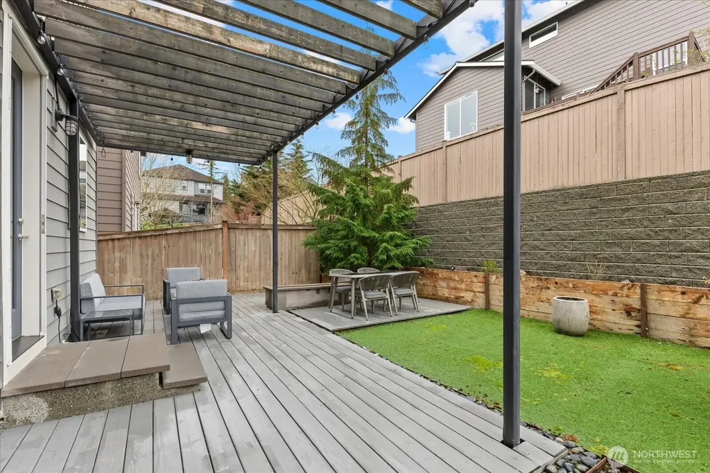 9219 Jacobia Avenue SE Snoqualmie WA 98065