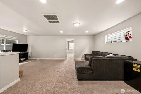 16214 78th Avenue Ct E Puyallup WA 98375