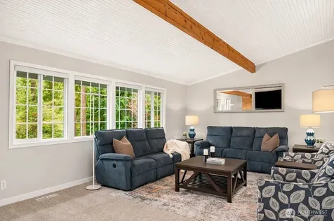 19522 NE 181st Street Woodinville WA 98077