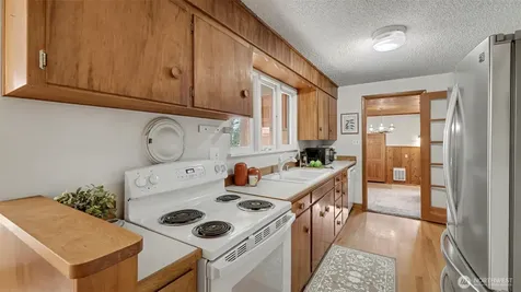 26822 148th Avenue SE Kent WA 98042