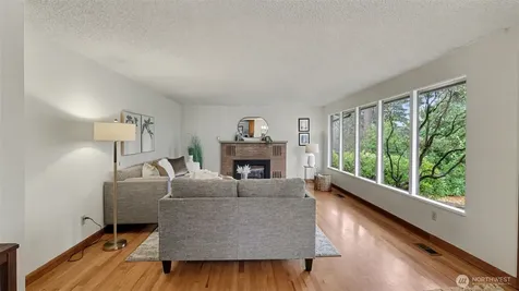 26822 148th Avenue SE Kent WA 98042