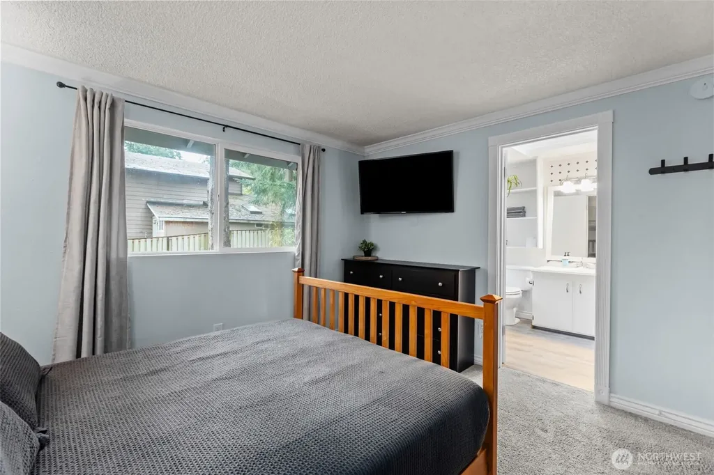 20806 23rd Avenue W Lynnwood WA 98036