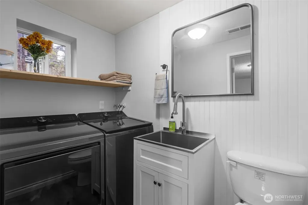20806 23rd Avenue W Lynnwood WA 98036
