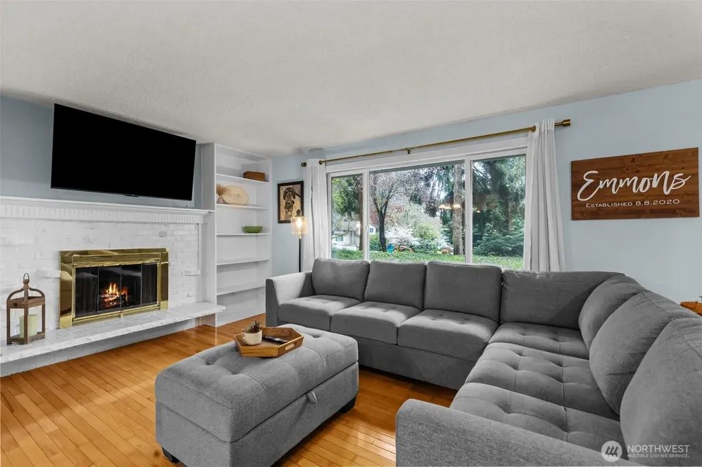 20806 23rd Avenue W Lynnwood WA 98036