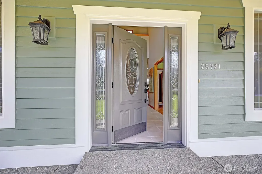 25721 38th Avenue NW Stanwood WA 98292