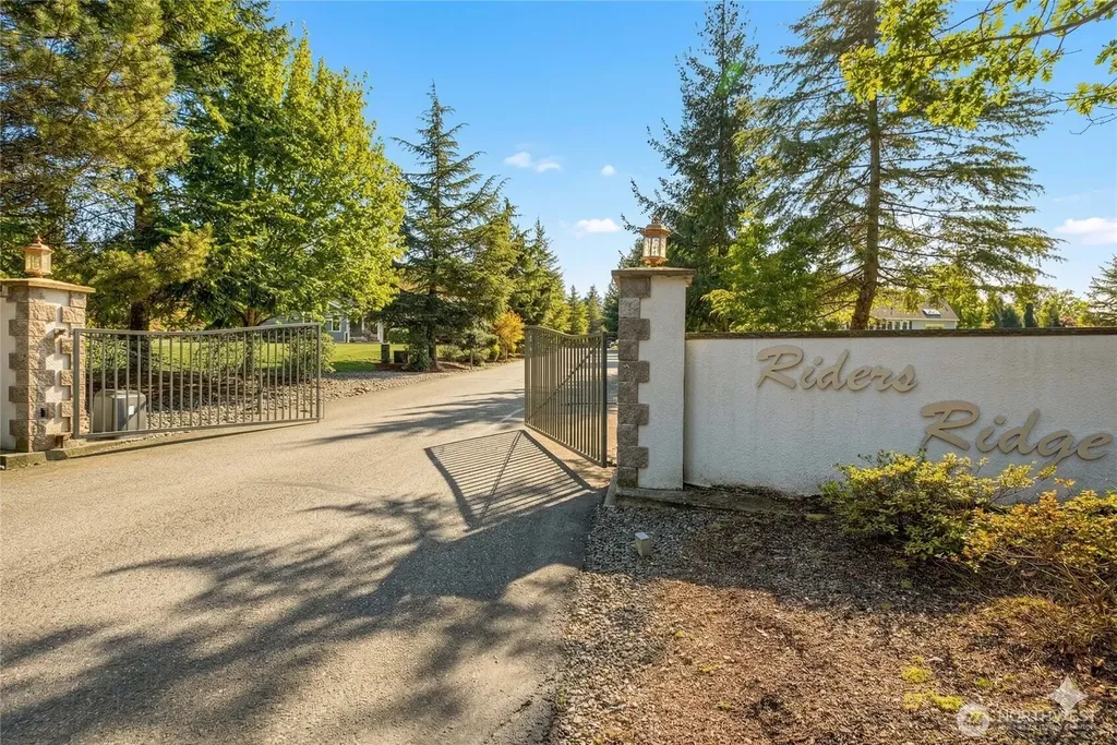 25721 38th Avenue NW Stanwood WA 98292