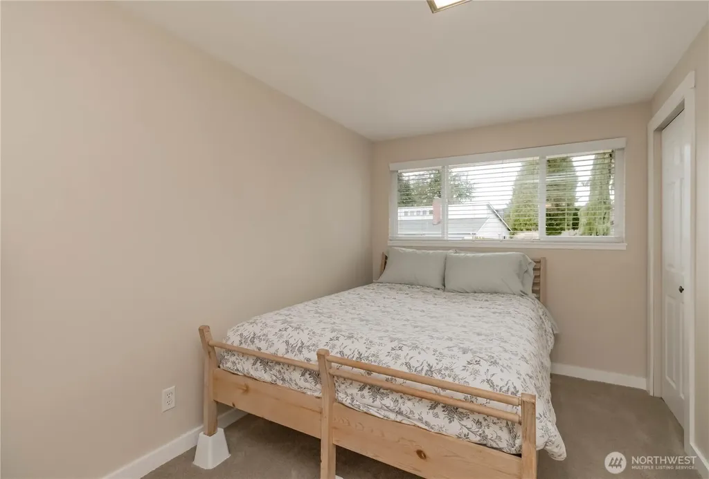 1060 Lynnwood Avenue NE Renton WA 98056
