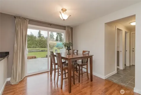 1060 Lynnwood Avenue NE Renton WA 98056