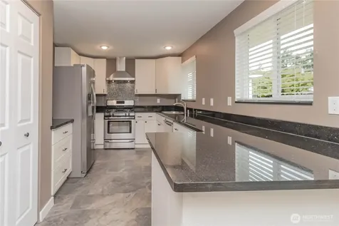 1060 Lynnwood Avenue NE Renton WA 98056