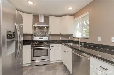 1060 Lynnwood Avenue NE Renton WA 98056