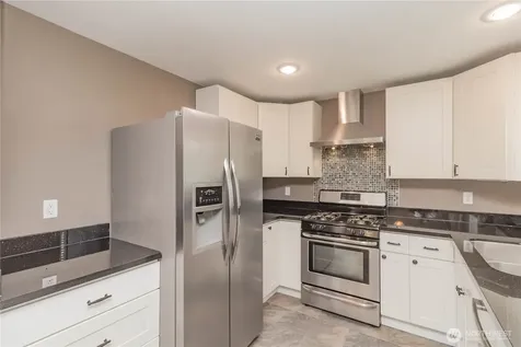 1060 Lynnwood Avenue NE Renton WA 98056