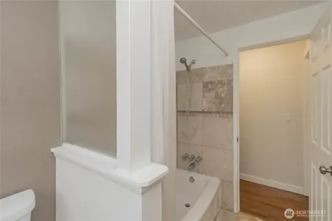 1060 Lynnwood Avenue NE Renton WA 98056
