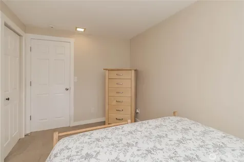 1060 Lynnwood Avenue NE Renton WA 98056
