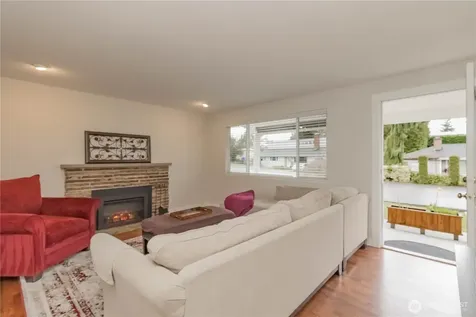 1060 Lynnwood Avenue NE Renton WA 98056