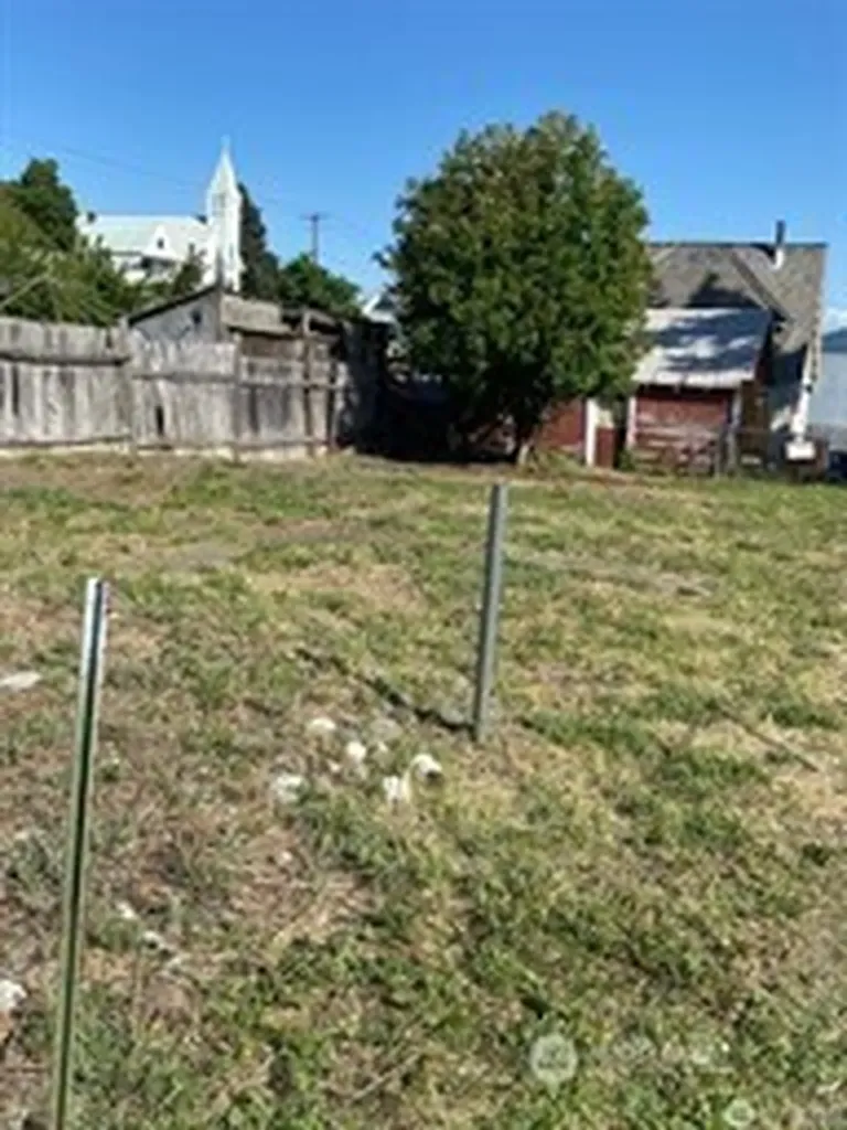 200 E Arizona Avenue Roslyn WA 98941
