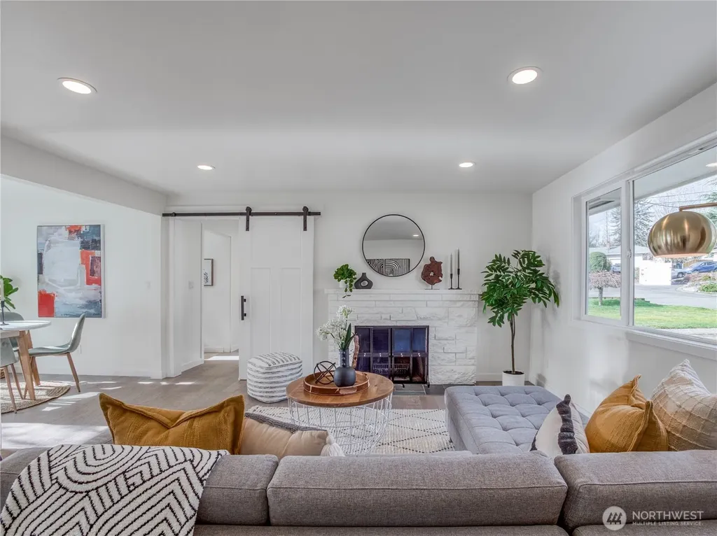 18 232nd Place SW Bothell WA 98021