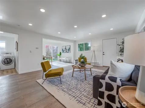 18 232nd Place SW Bothell WA 98021