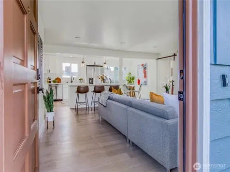 18 232nd Place SW Bothell WA 98021