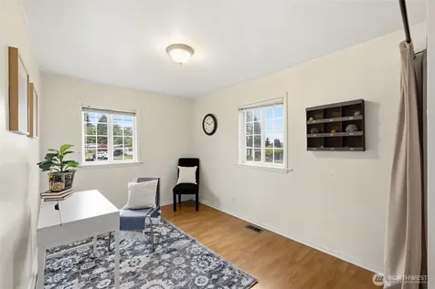 2502 NE 7th Street Renton WA 98056