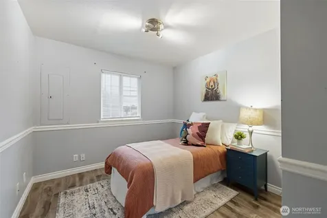 2502 NE 7th Street Renton WA 98056