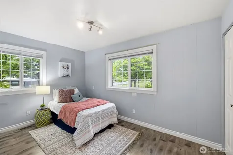 2502 NE 7th Street Renton WA 98056