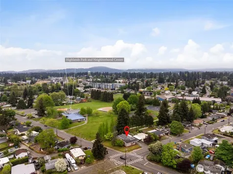 2502 NE 7th Street Renton WA 98056