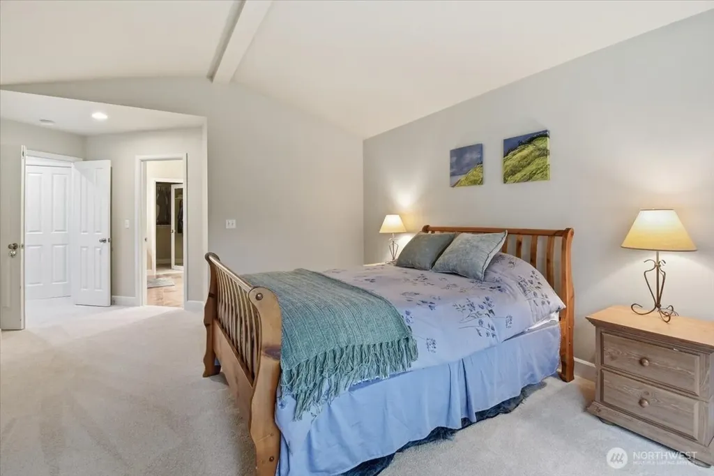26050 SE 23rd Place Sammamish WA 98075